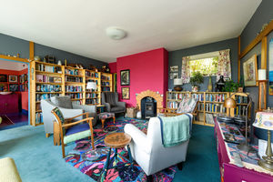 Sitting Room- click for photo gallery